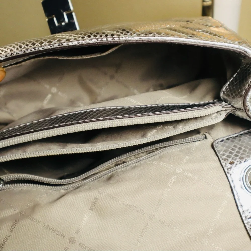 “HOST PICK” MICHAEL KORS Metallic Silver Quilted Leather with a Chain Strap